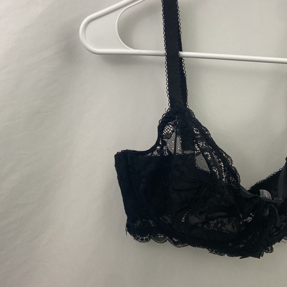Vanity Fait Black Lace Size 34DD Bra - Picture 2 of 8